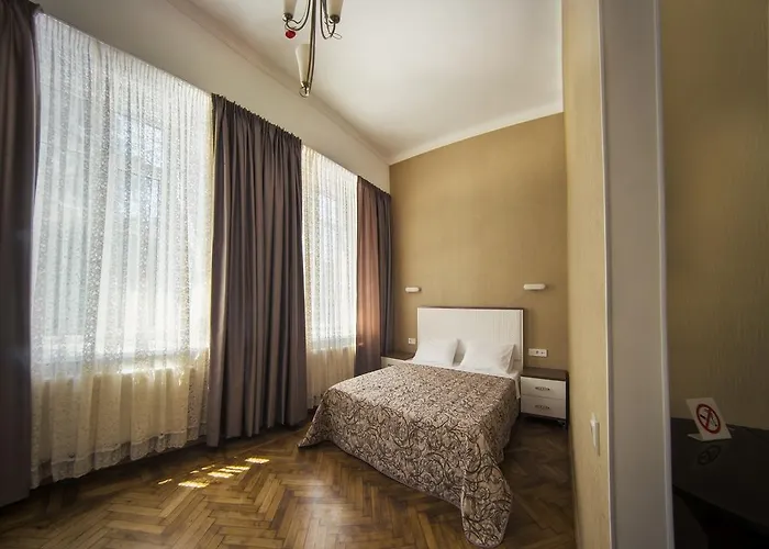 Aparthotel Kvartira 1 4*