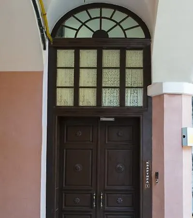 Aparthotel Kvartira 1 *